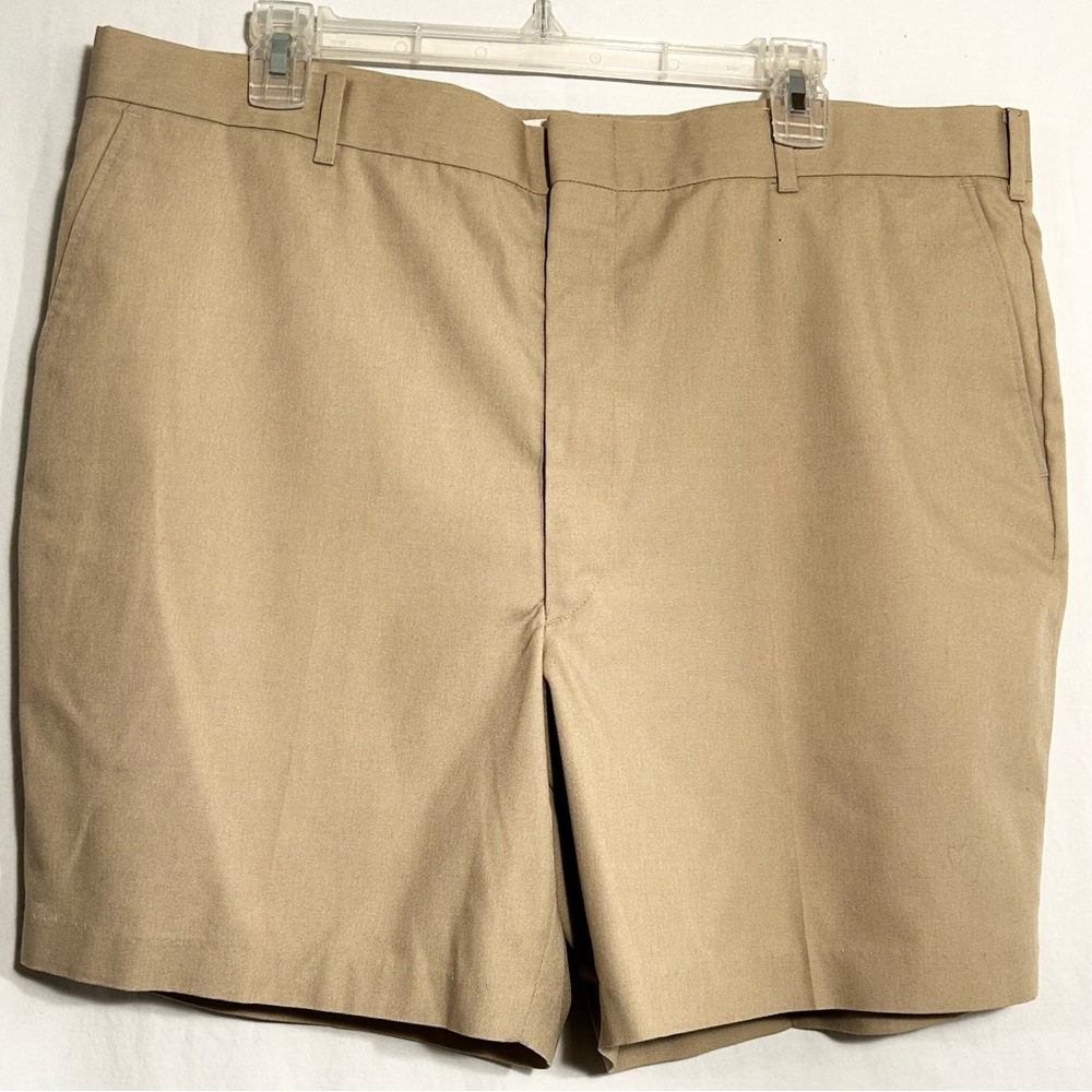 MENS SIZE 40 NWOT TAN 4 POCKET CHINO SHORTS NO BRAND OR SIZE TAG